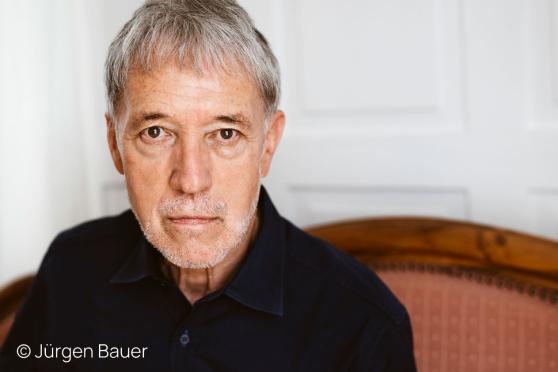 Moderierte Lesung – Urs Faes «Sommerschatten»